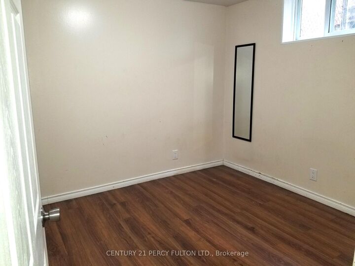 Photo de la propriété:  182 Confederation Drive Basement-1  ON M1G 1B1 