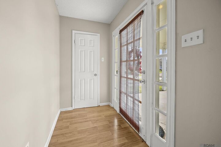 Property Photo: 15463 Springwood Ave LA 70817