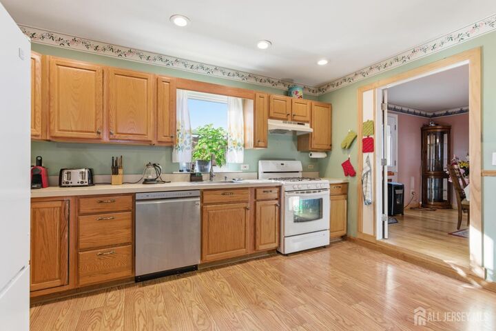 Property Photo:  518 Center Street  NJ 08879 