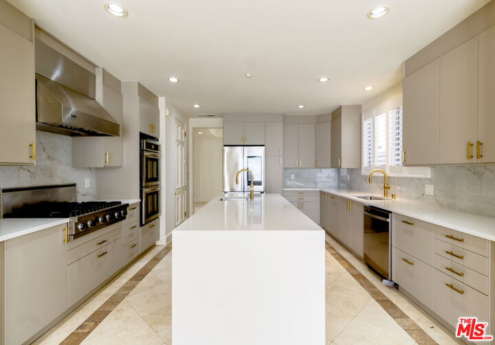 Property Photo: 12626 Promontory Rd CA 90049