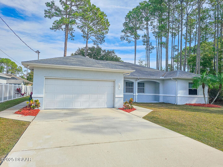 Property Photo: 28 Botany Lane FL 32137