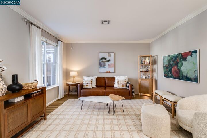 Property Photo: 84 Plumeria Ct CA 94506