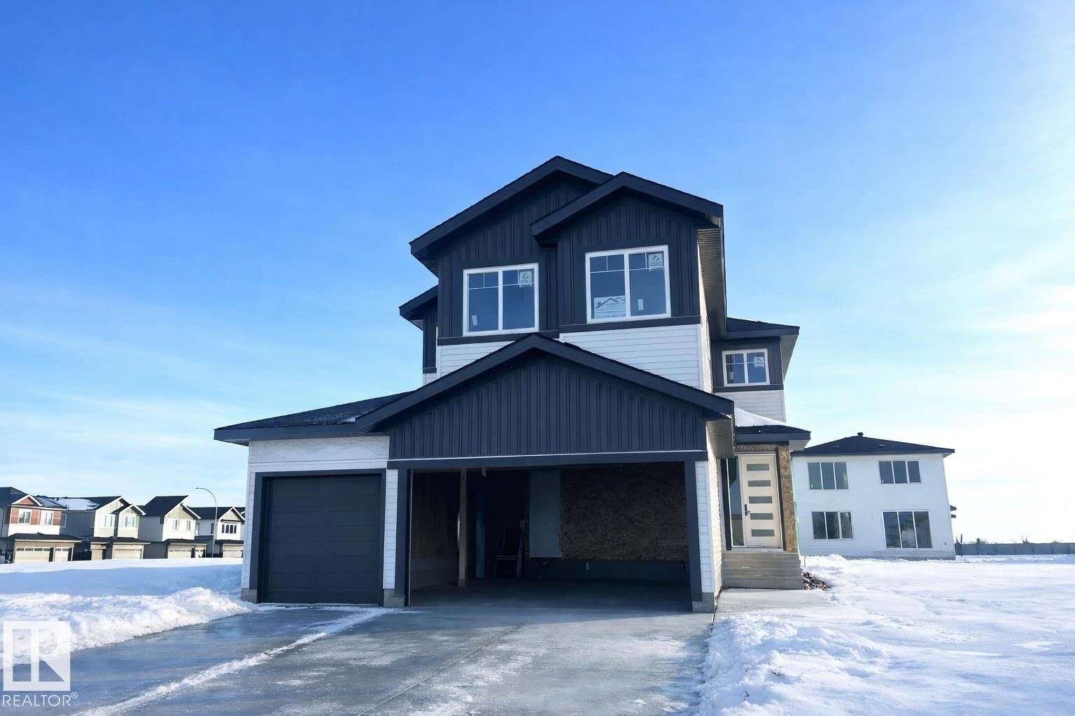 Property Photo:  85 Mockingbird Crescent  AB T8L 1P3 