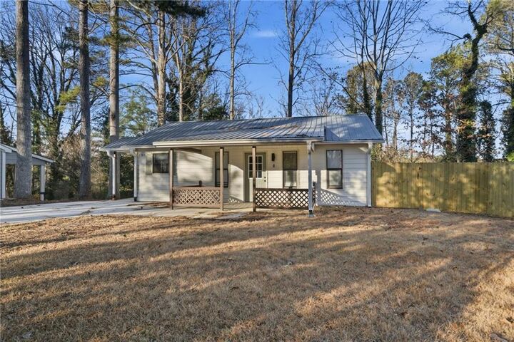 Property Photo: 1760 Woodland Trail GA 30041