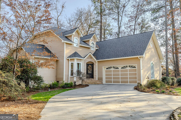 Property Photo: 215 Rollingwood Circle NW GA 30165