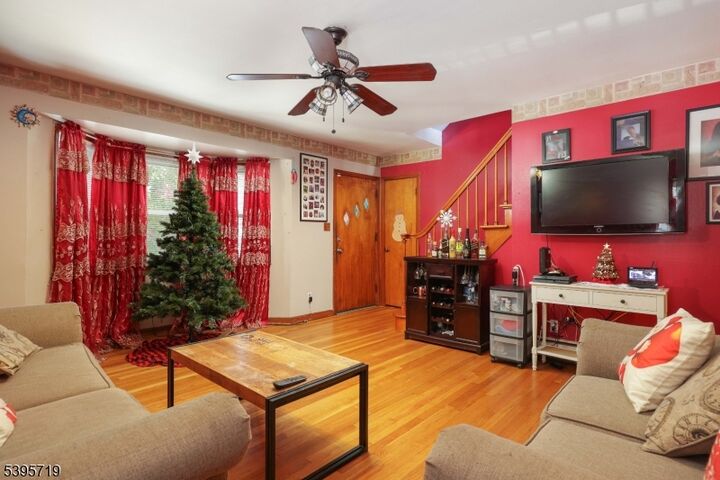 Property Photo: 420 Miltonia St NJ 07036