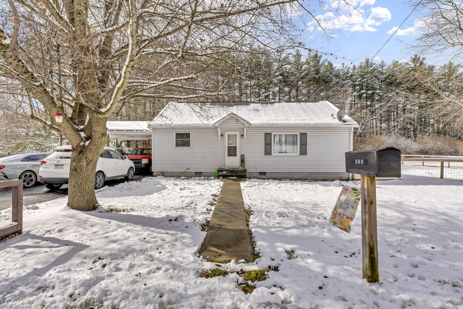 Property Photo: 454 13th St WV 25962