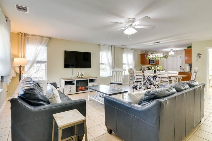 Property Photo: 1206 4th Street TX 77586