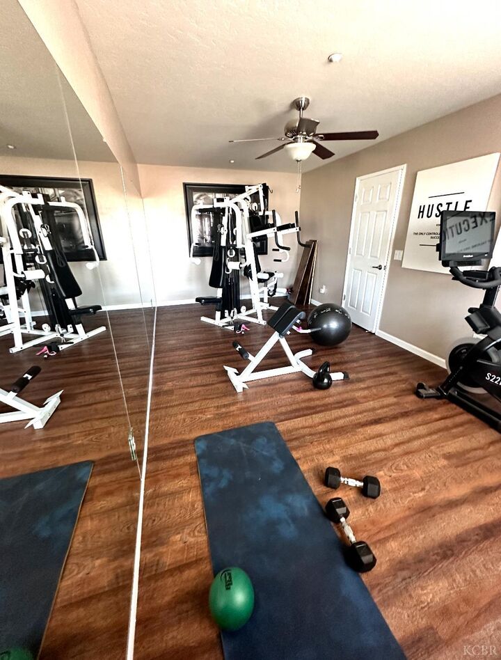 Property Photo:  1450 W Ambassador Way  CA 93230 