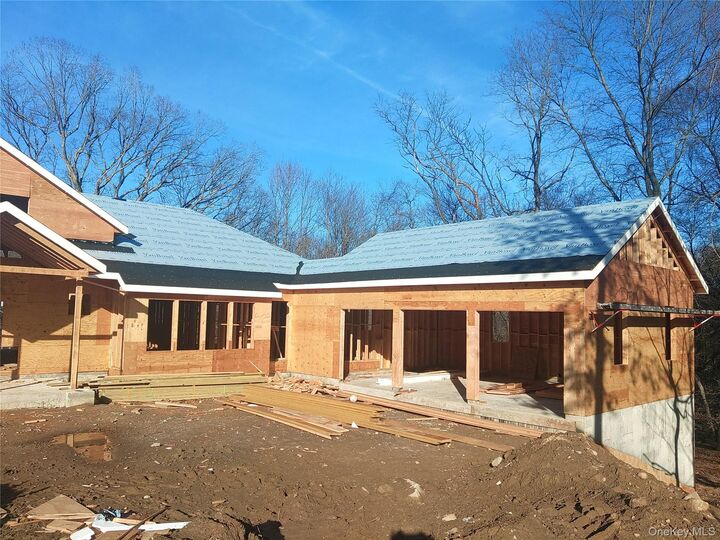 Property Photo: 4 Taxter Ridge Lane NY 10533