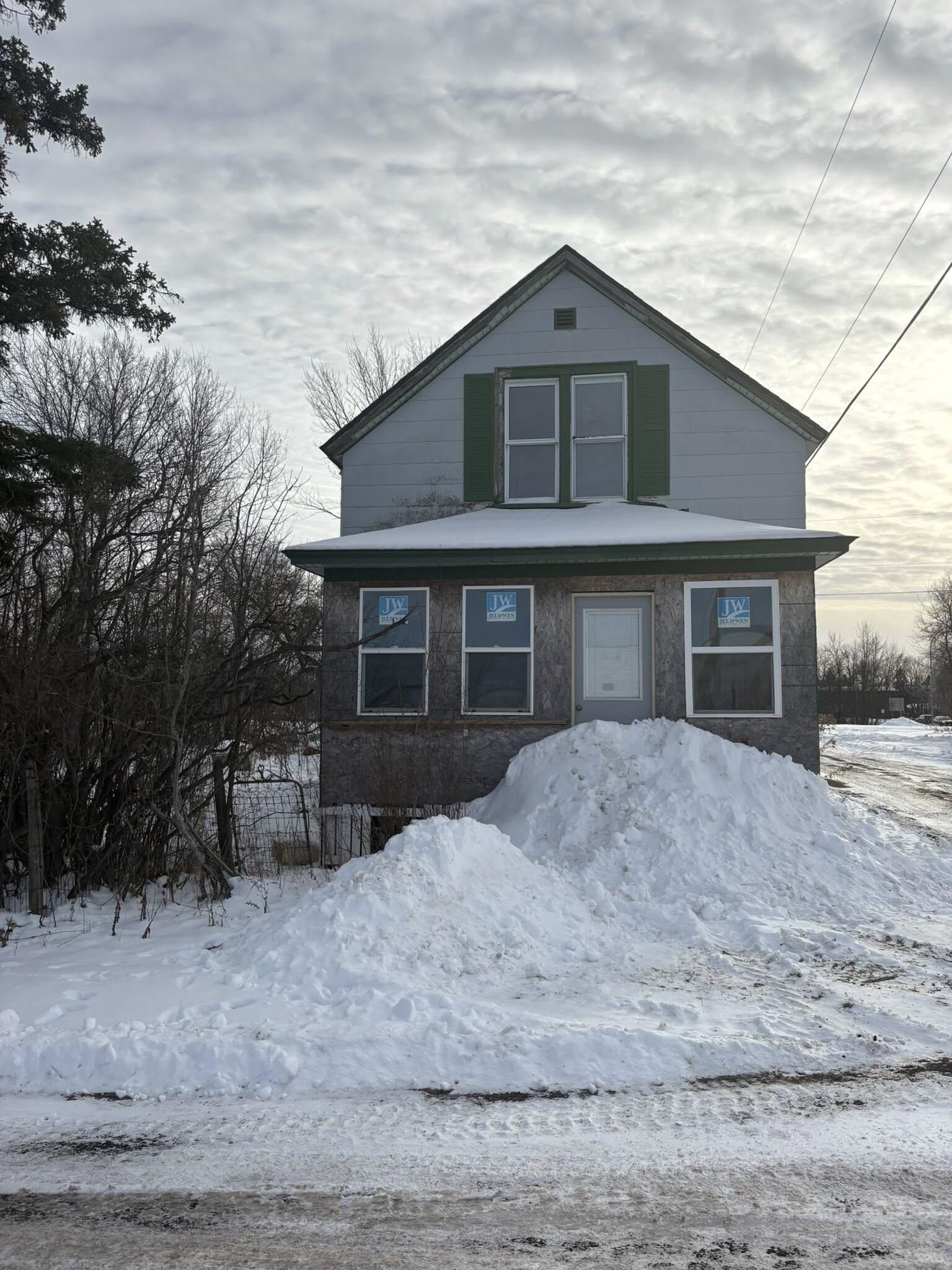 Property Photo:  10 Glencrest Ct  MN 55808 