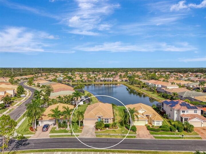 Property Photo:  11568 Dancing River Drive  FL 34292 
