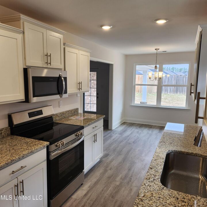 Property Photo:  7745 Ferndale Drive  MS 38654 