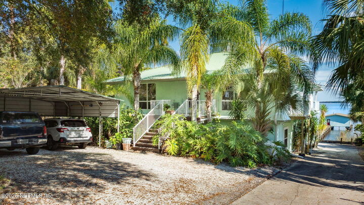 Property Photo: 259 S Prospect Street FL 32112