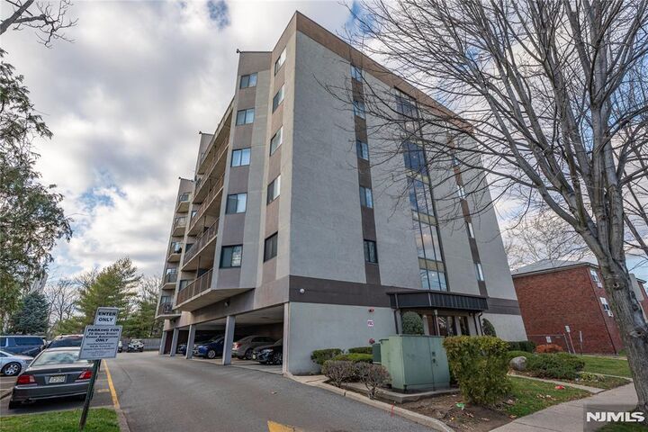 Property Photo: 75 Union Street 5E NJ 07601