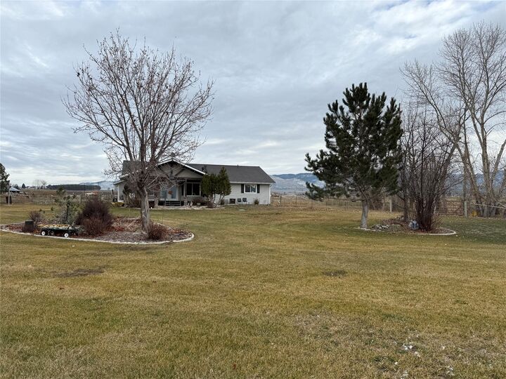 Property Photo: 713 Saras Place MT 59828