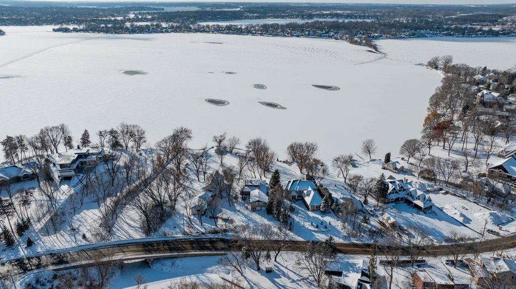 Property Photo: 4435 N Shore Drive MN 55364