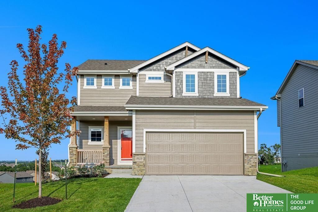 Property Photo: 8619 N 176 Street NE 68007