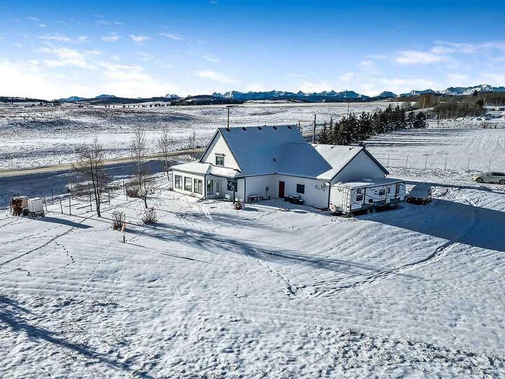 Property Photo: 180 16th Avenue SW AB T0L 2A0