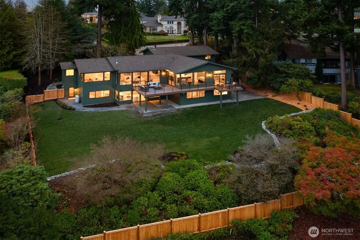 Property Photo:  2627  96th Avenue NE  WA 98004 