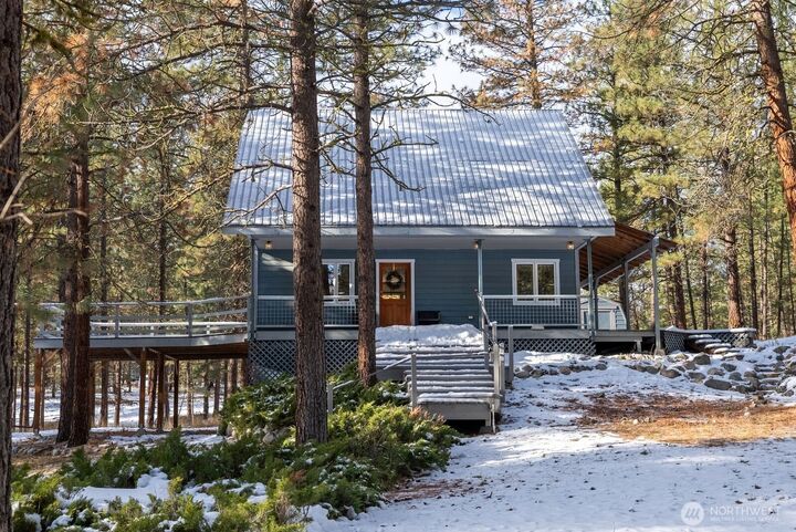 Property Photo:  5  Chase Road S  WA 98862 