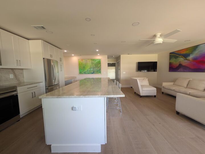 Property Photo: 7264 E Oakridge Circle FL 33462