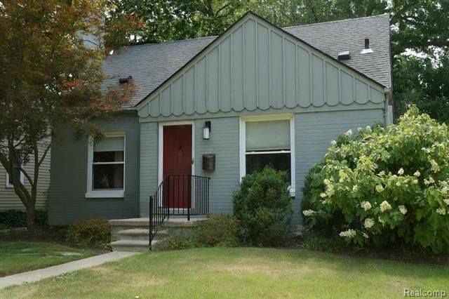 Property Photo:  401 N Vermont Avenue  MI 48067 