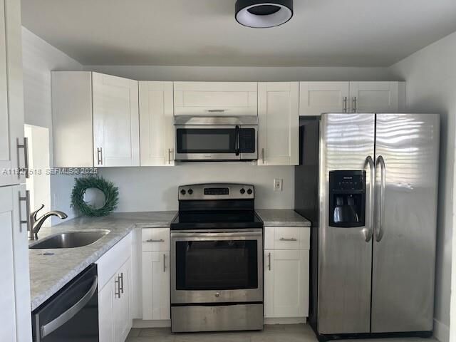 Property Photo: 3905 N Nob Hill Rd 304 FL 33351