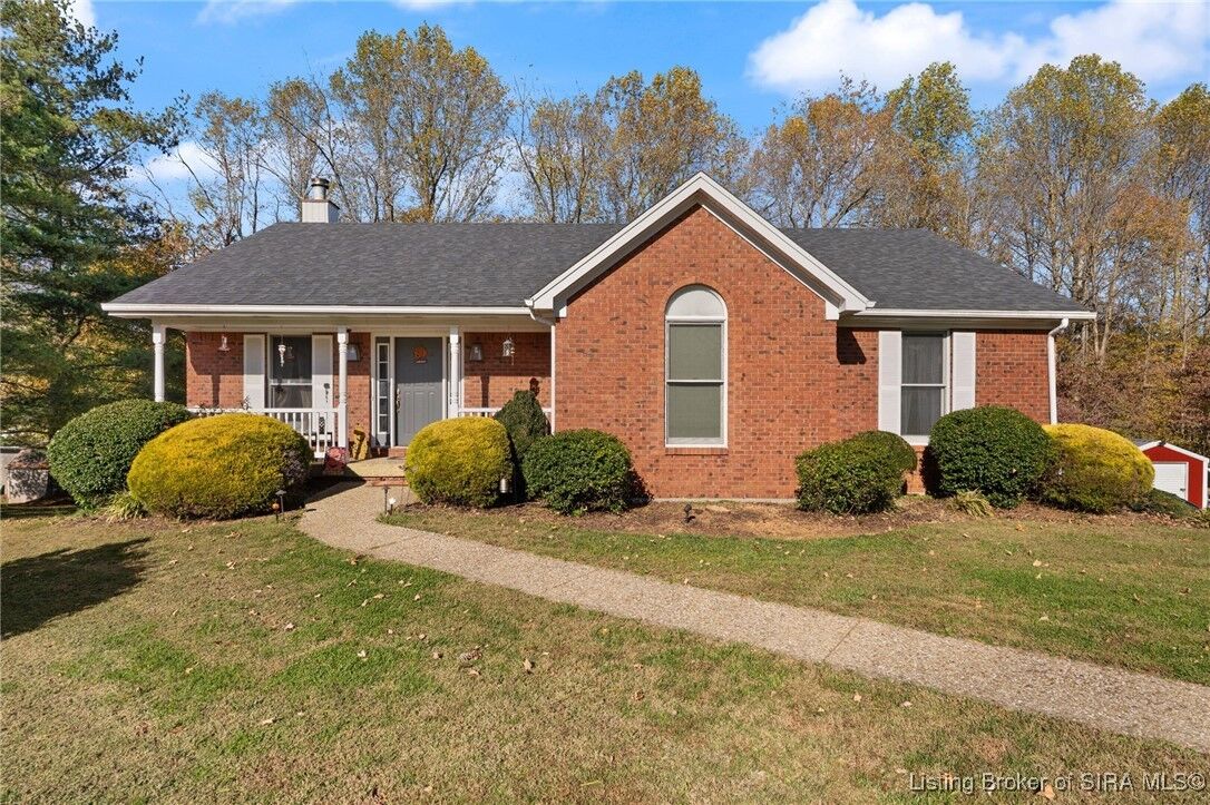 Property Photo:  9404 Hunters Ridge Drive  IN 47122 