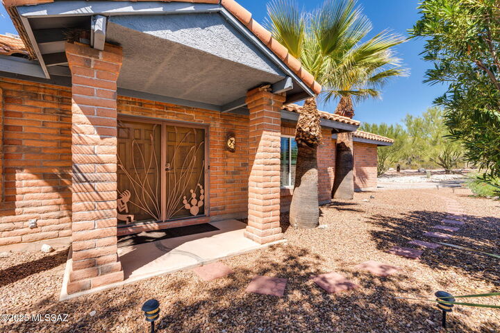 Property Photo:  4205 N Avenida De Pimeria Alta  AZ 85749 
