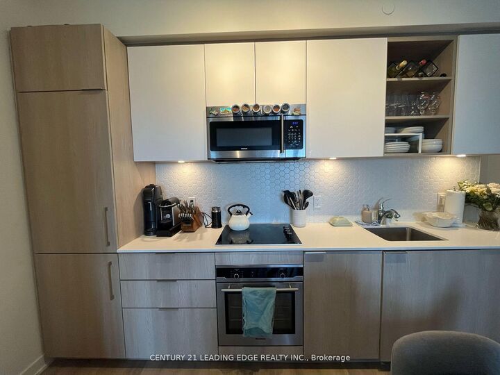 Photo de la propriété:  50 Ordnance Street 1912  ON M6K 0C9 