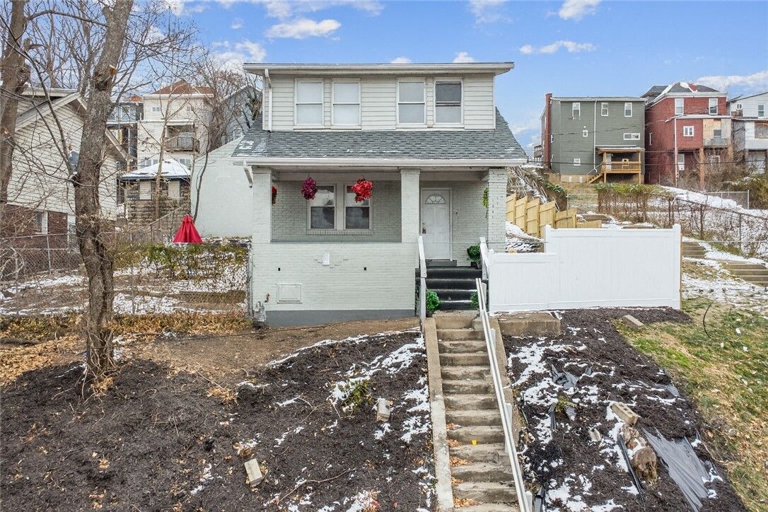 Property Photo:  400 Broadway Ave  PA 15136 