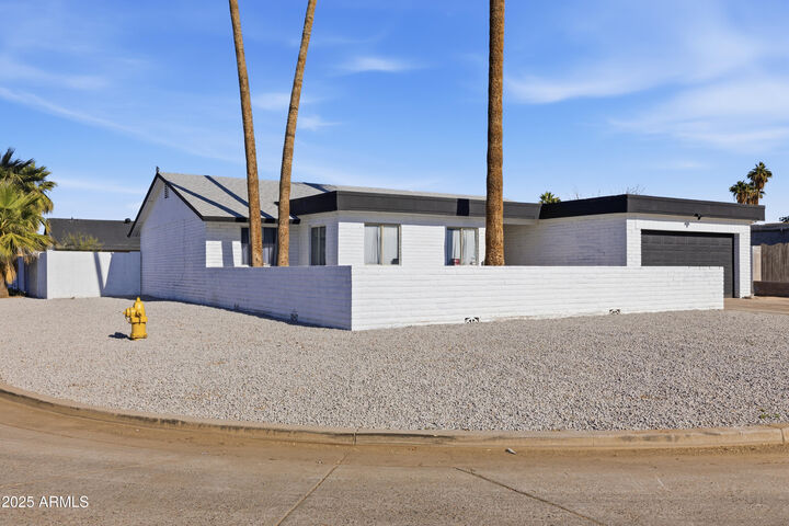 Property Photo:  10428 W Calle De Plata Street  AZ 85037 