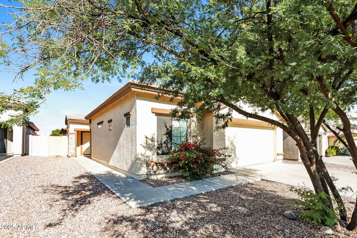 Property Photo:  970 W Desert Mountain Drive  AZ 85143 