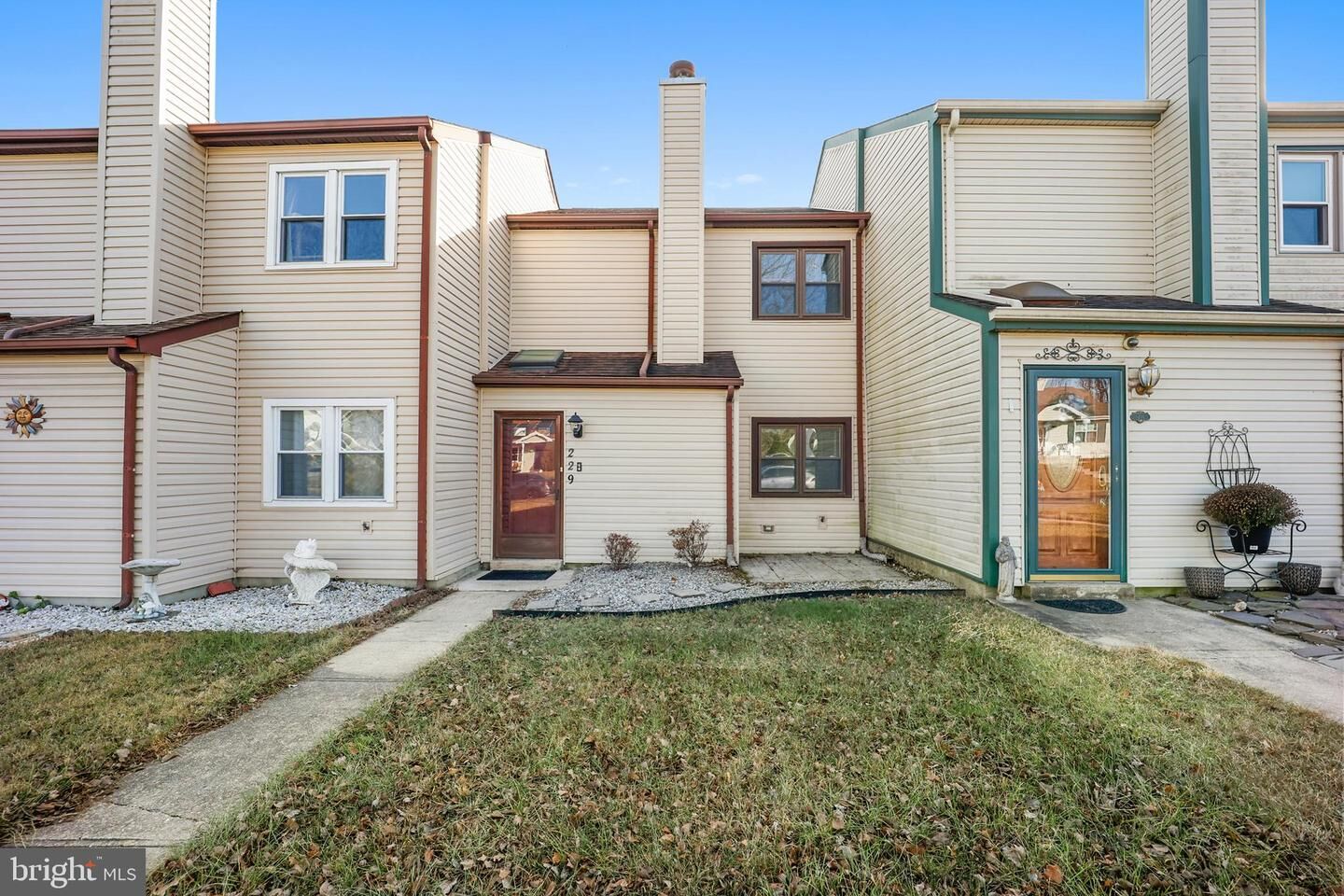 Property Photo: 229 E Green Valley Circle DE 19711