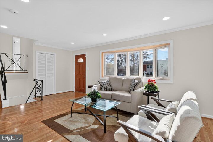 Property Photo: 1132 Loxford Terrace MD 20901