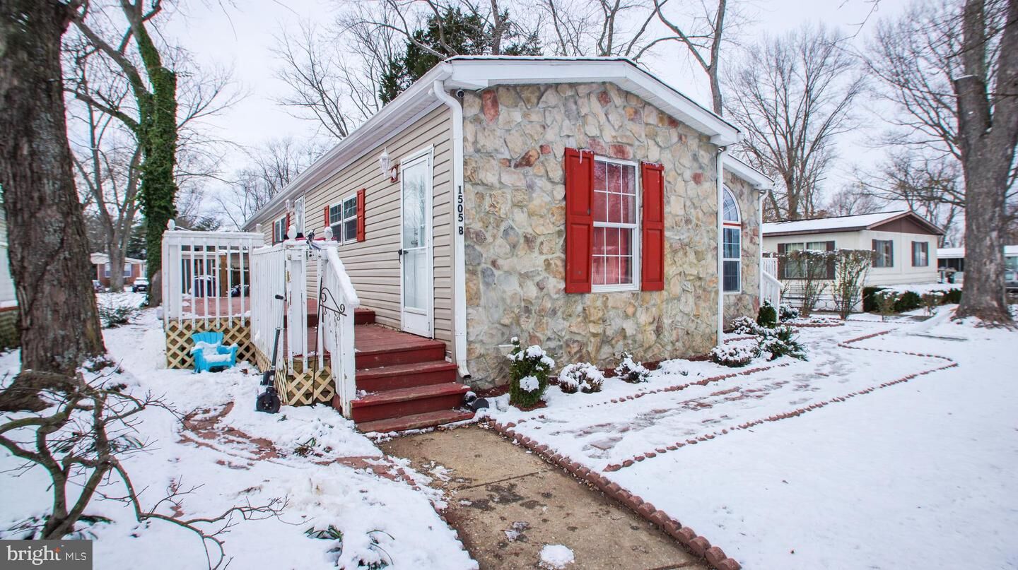 Property Photo:  1505 Flanders Lane Lot B  MD 20776 