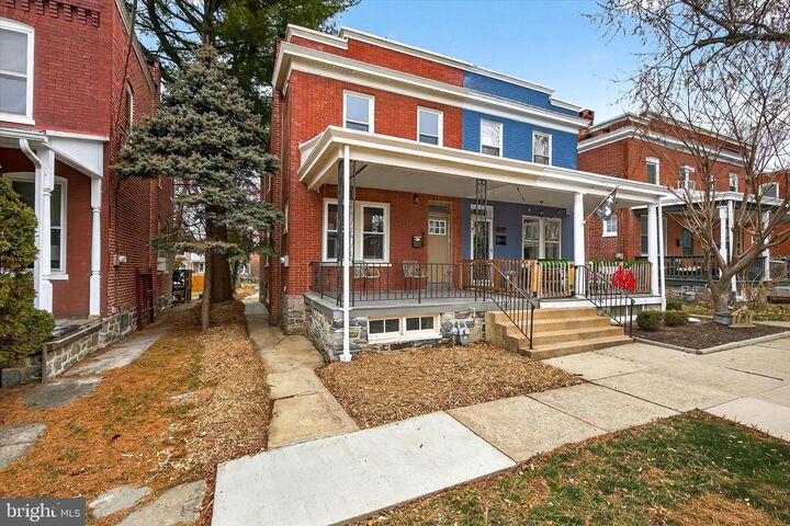 Property Photo:  929 Edgewood Avenue  PA 17603 