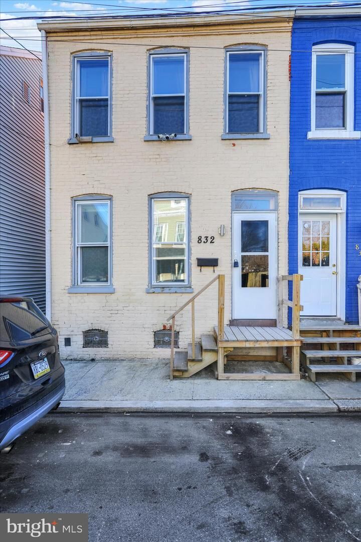 Property Photo: 832 Houston Street PA 17512