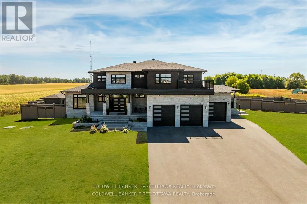 Property Photo: 5758 Fernbank Road ON K2S 1B6