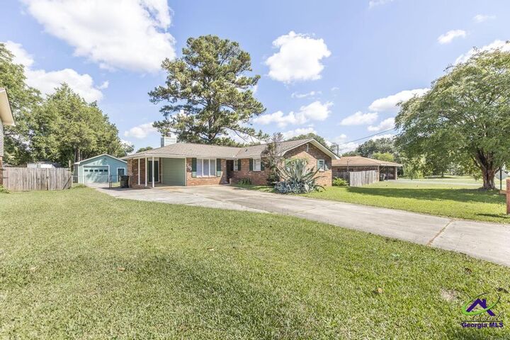 Property Photo:  203 Todd  GA 31088 