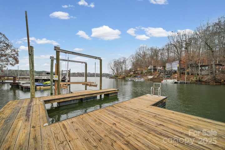 Property Photo: 4333 Son Lawing Drive NC 28610