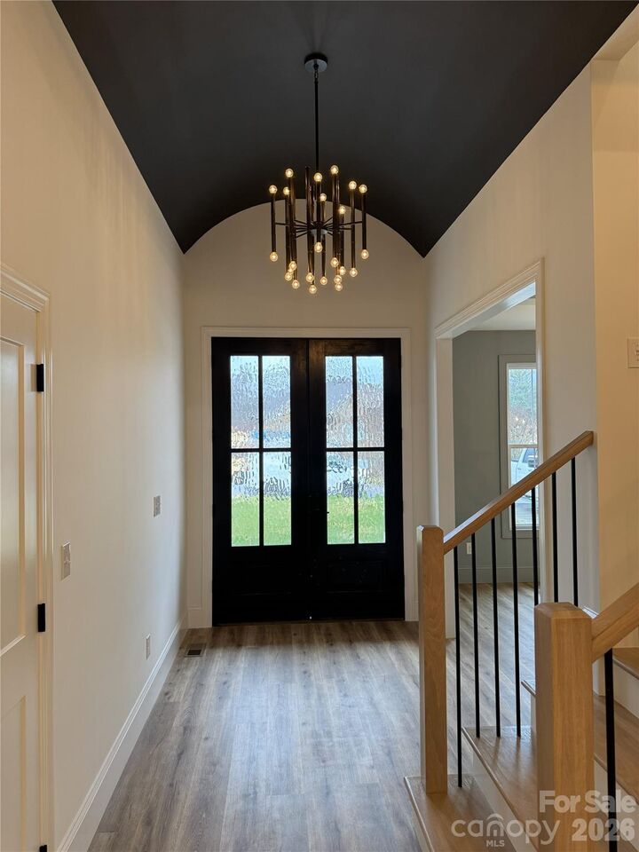 Property Photo: 112 Wexford Pointe 5 NC 28601