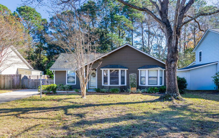 Property Photo:  1493 E Crossing Lane  SC 29466 