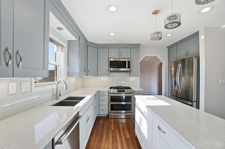 Property Photo: 7923 Chantilly Drive OH 45069