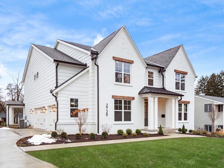 Property Photo:  2729 Eastcleft Drive  OH 43221 