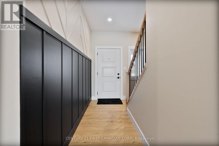 Photo de la propriété:  25 Sheldabren Street  ON N0M 1A0 