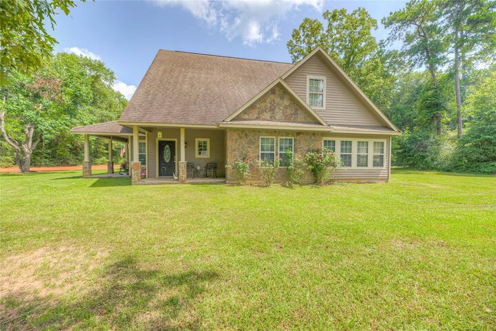 Property Photo:  110 Happy Trail  TX 77331 