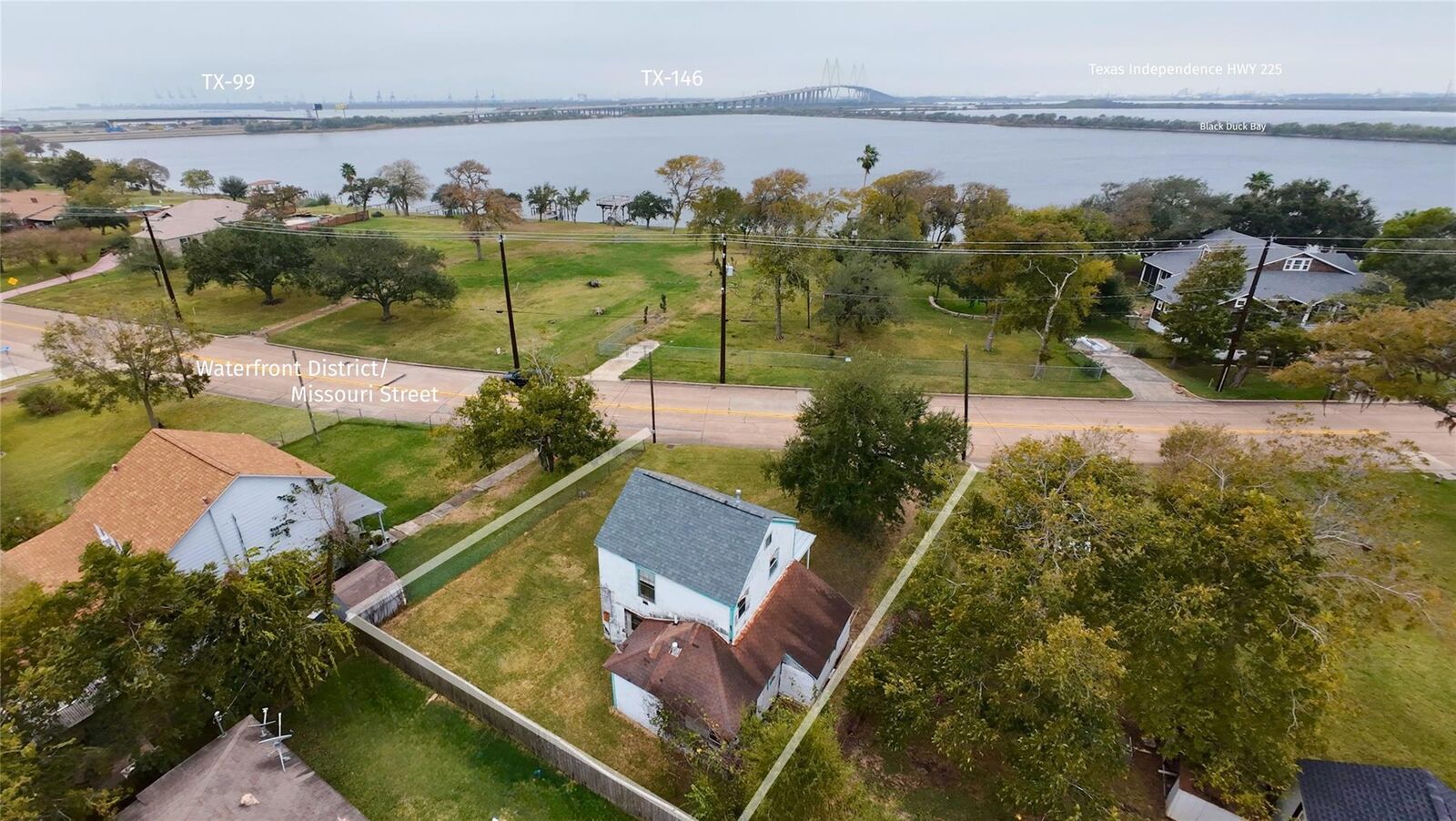 Property Photo:  2312 Missouri Street  TX 77520 