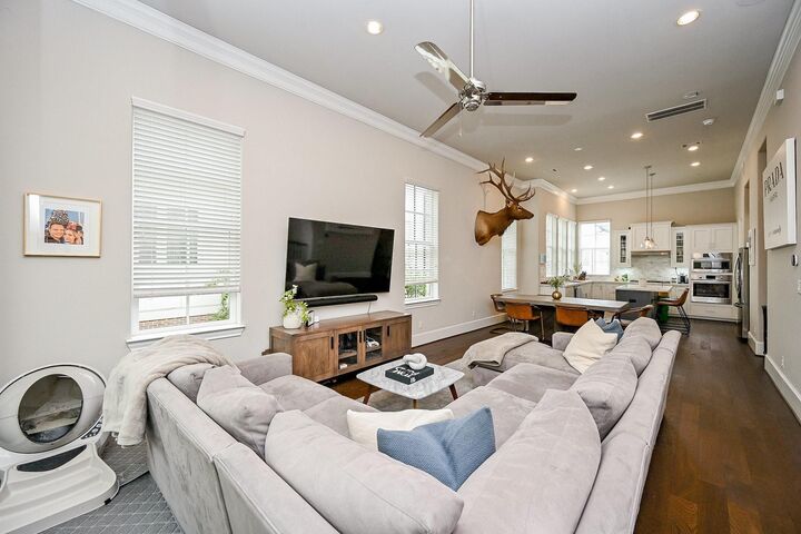 Property Photo:  6054 Kansas Street  TX 77007 